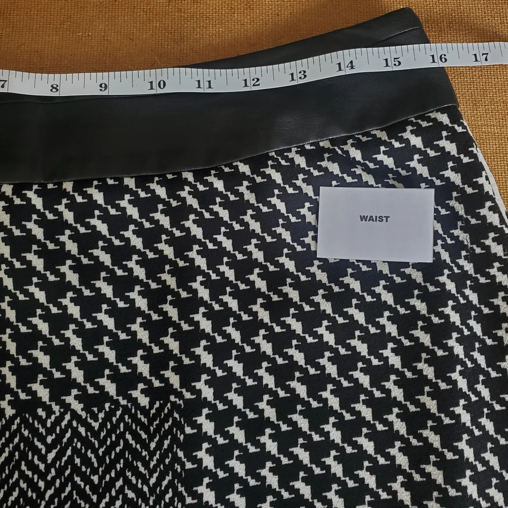 Black White Patchwork Pencil Skirt 10 Back Slit Animal Print Graphic‎ Urban Chic